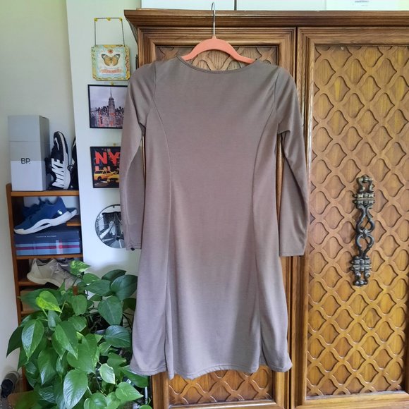 3/$15 Bohemian Lagenlook Tunic Dress with Pockets! - Taupe, Size XS - Picture 2 of 16